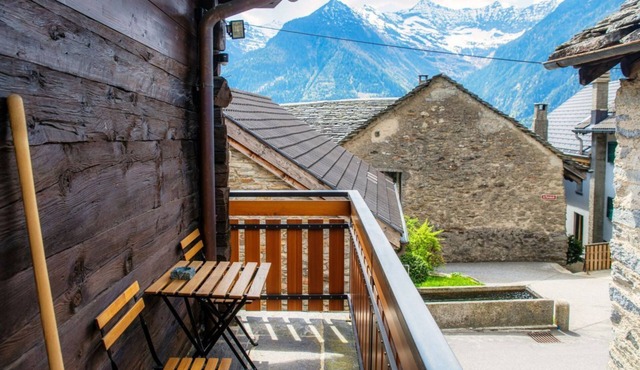 Typical pretty mountain house in Faido (BAITA DAL GAT)