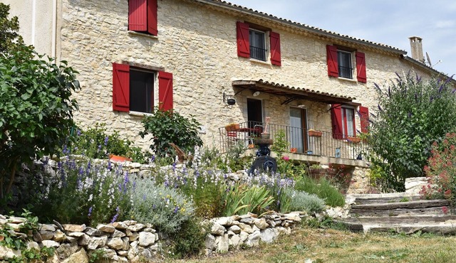 Typical Provençal gîte "Lou Pitchoun" 2/4 places