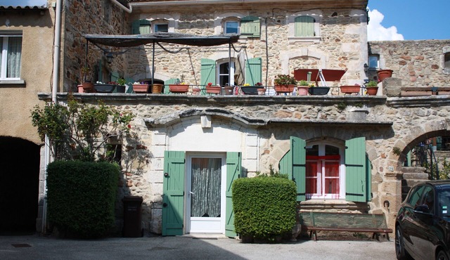 Typical restored stone village house with cool, tranquil vaulted ceilings.