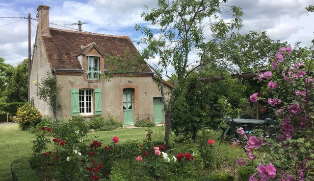 Typical Solognote house renovated in a flowery and wooded setting