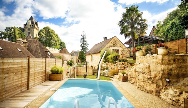 Typical stone house. Heated swimming pool, garden , stunning view