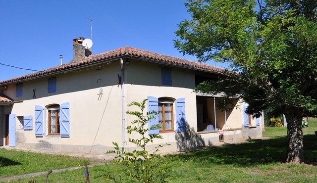 Typical Tarn et Garonne farmhouse, ideal for a large family.