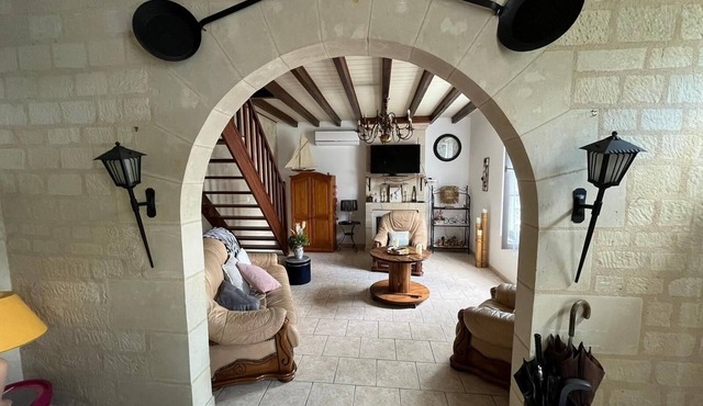 Typique Maison Tourangelle en Pierre de Tuffeau