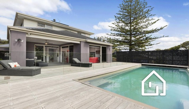 Tyrone Beachside Luxury - Home Theatre & Study