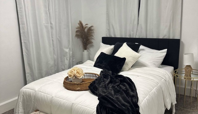 Tyrone Haven Entire 2 Bedroom House near Delgrosso Park