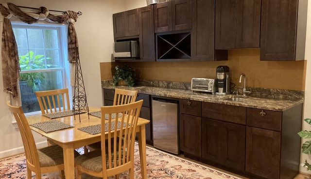 Tysons-DC-Falls Church Spacious Luxurious Home