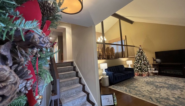 Tysons/McLean 4BDRMs 3Baths >3000 sqft Lux Living