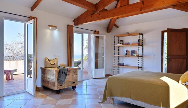 U Castagnu sea view villa in a nature reserve