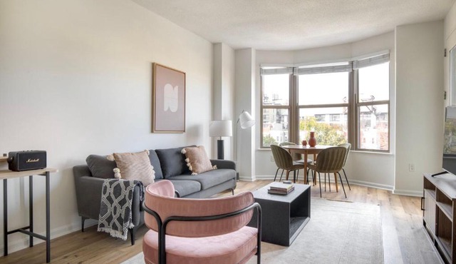 U Street 1br w gym rooftop nr metro dining WDC-726