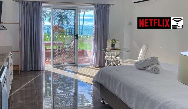 U121 Sunset Bliss @ Dolphin Heads