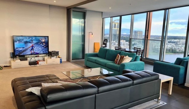 U2410 · Spacious and Stylish 2-Bedroom Apartment with view