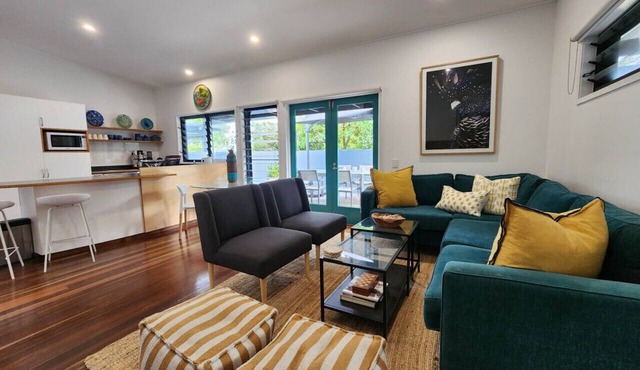 Uber Cool 3Bed/1Bath-CottonTrees 3BLKBeach/Dogs OK