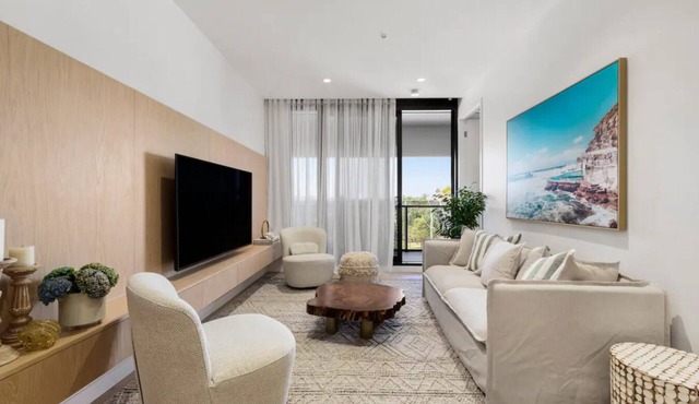 Uber Stylish Apartment in Glen Iris