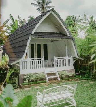 Ubud White Cottage