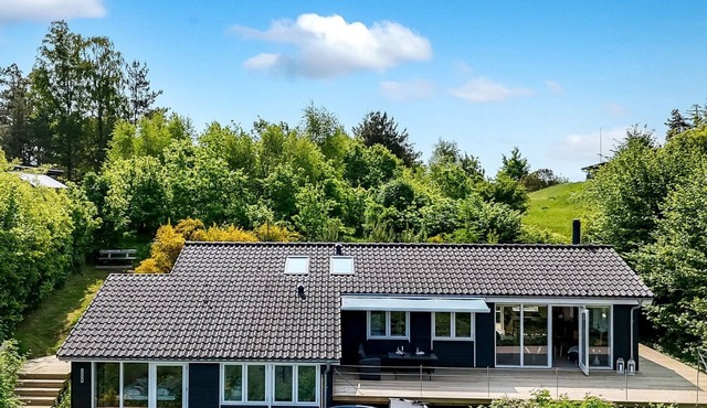 "Ufej" - 2.5km from the sea by Interhome