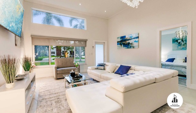Uhost AI | 5BR Miami Oasis | Pool & Hot Tub