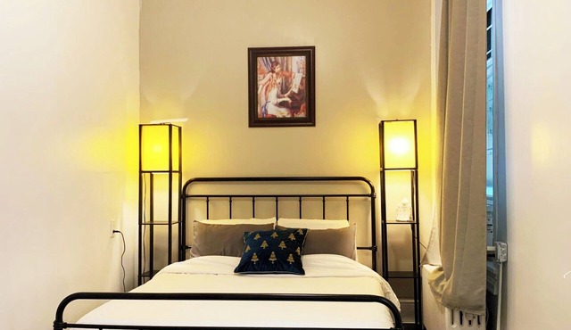 UInn-At UPenn; 1B; one-bedroom, one bathroom, a living room, and a mini kitchen.