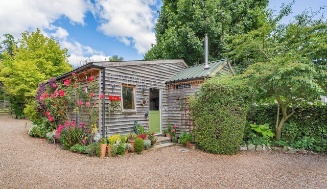 UK47248 - The Studio