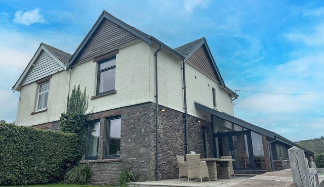 Ullswater View, stunning ground floor home with views of the lake and walks from the door