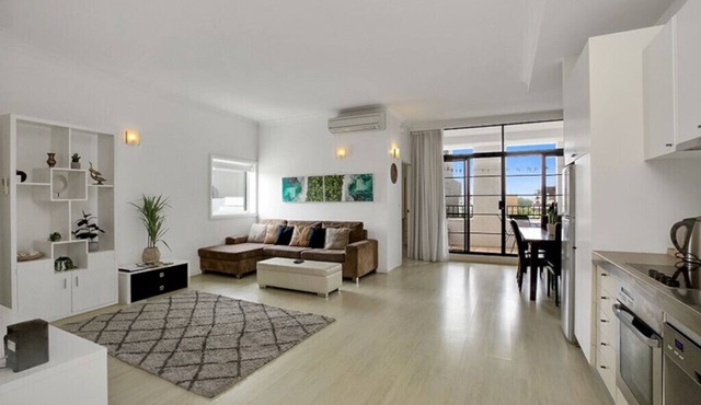 Ultimate 2-Bed Apartment in Surry Hills - Ultimate Convenience