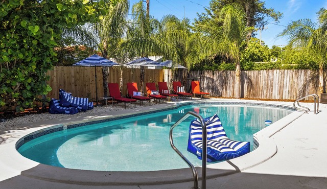 Ultimate 3BR Escape: Pool & Entertainment Patio!