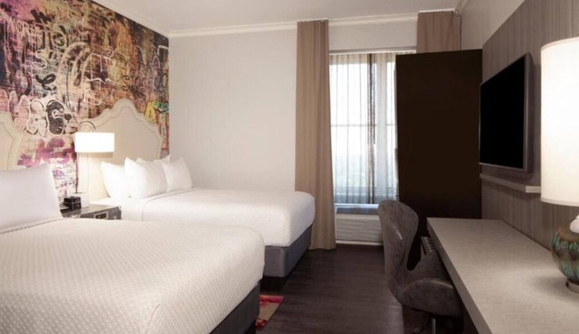 Ultimate Atlanta Retreat: Relaxing Room w/Access to Vibrant Midtown Attraction