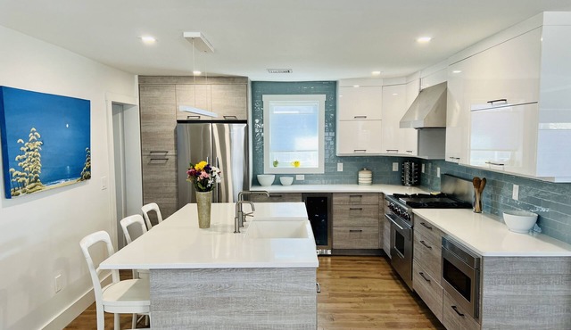 Ultimate Coastal Getaway! New 3 BR - 3 BA Escape!