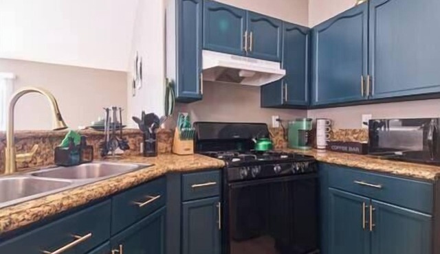 Ultimate Comfort: 3 BR Oasis with PS5 & BBQ