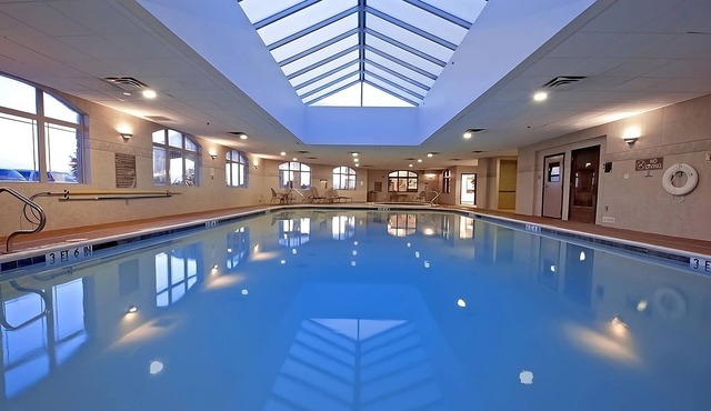 Ultimate Couple's Escape! 1 Comfy Unit and Pool.