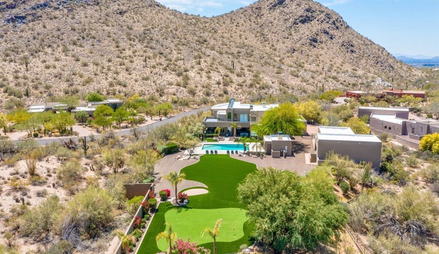 Ultimate Desert Oasis w/Indoor Basketball, Stunning Views, Pool & Putting Green