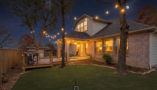 Ultimate Family Getaway! Lux 4BR Home in Allen + EPIC GAME ROOM + Deck & Grill