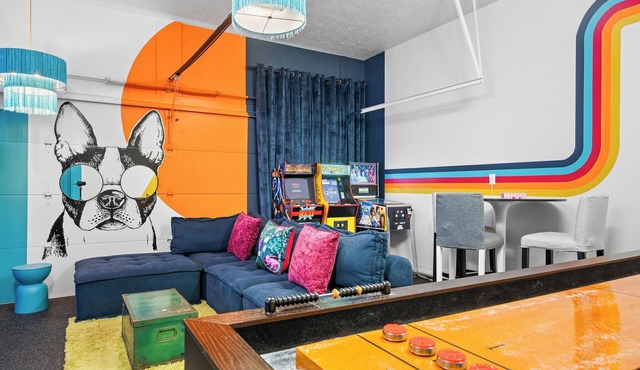 ULTIMATE Family Reunion! 5min to SDC ▪ Game Room ▪ Golf ▪ 3 Pools ▪ Pool Table