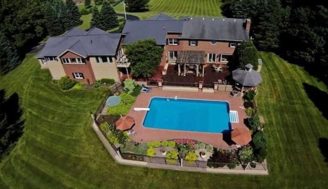 Ultimate Family Retreat:10-Acre, Heated Pool, Hot Tub & More