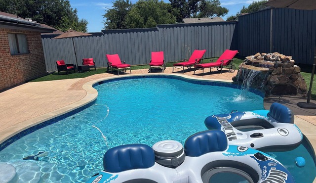 Ultimate Game Day Stay, 3BR House +Pool Near AT&T Stadium but far from the noise