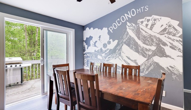 Ultimate Game room/w 7 BR Sleeping 24 In Poconos