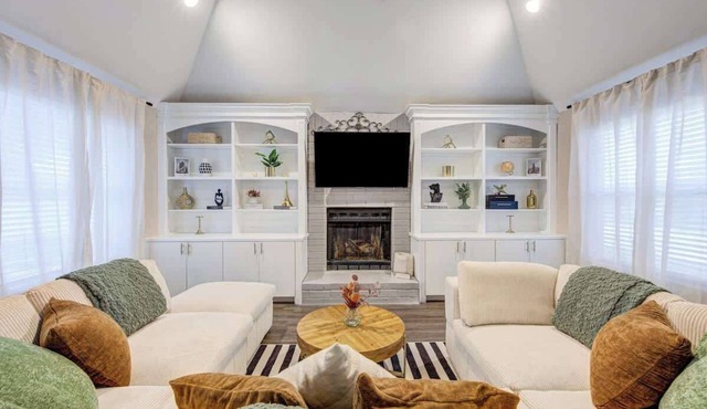 Ultimate Getaway Explore Katy & Houston in Style