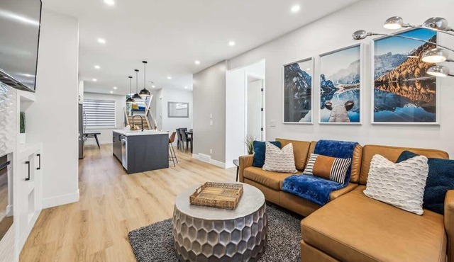 Ultimate Group Stay, 3 King Beds, 2 Suites