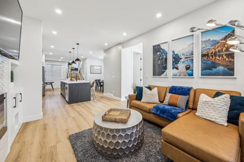 Ultimate Group Stay, 3 King Beds, 2 Suites