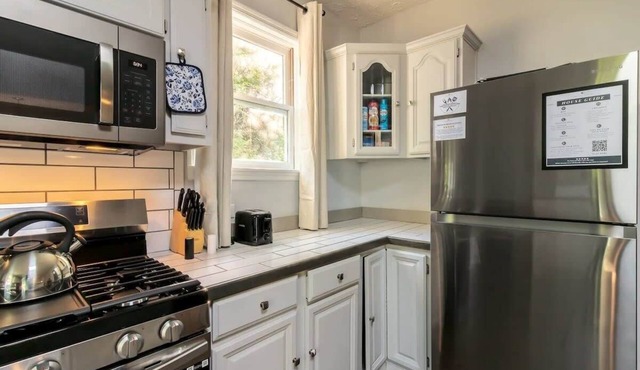 Ultimate Group Stay | Private Pool | Sleeps 18 | Near Riverwalk