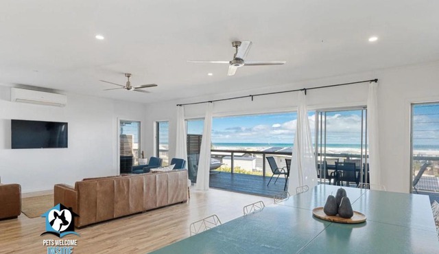 Ultimate in Middleton Coastal Style with Views Sleeps 10