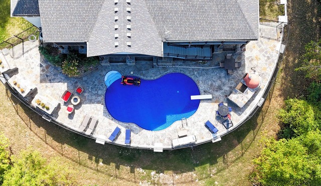 -Ultimate KC BNB-21 Guests-30 night min-Heated POOL-GoldenTee-Poker-KS Speedway-