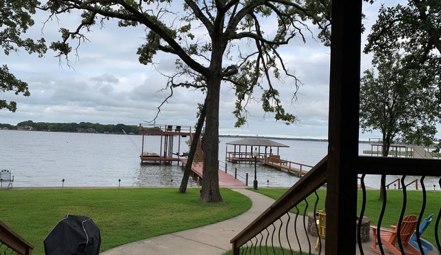 Ultimate Lake Escape-Open water-Boat lift-Fire Pit-Stunning Sunsets