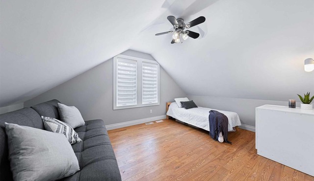Ultimate Lakeview Cottage Retreat: Hot Tub, Paddle & Play