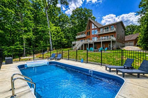 Ultimate LKA Retreat Boatdock Heated Pool Hottub
