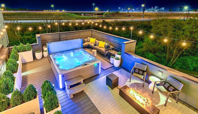 Ultimate Luxe | 13 Beds! Priv Hot Tub/Game Room!
