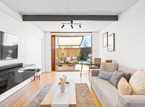 Ultimate Luxury Beachside Escape in West Beach