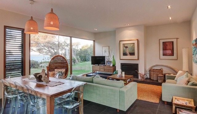 Ultimate luxury in the most sort after location of Port Fairy