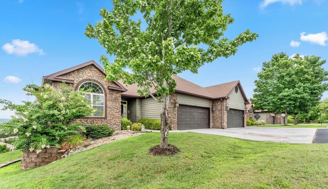 Ultimate Luxury Retreat: 5-Bedroom Villa at Stonebridge Resort