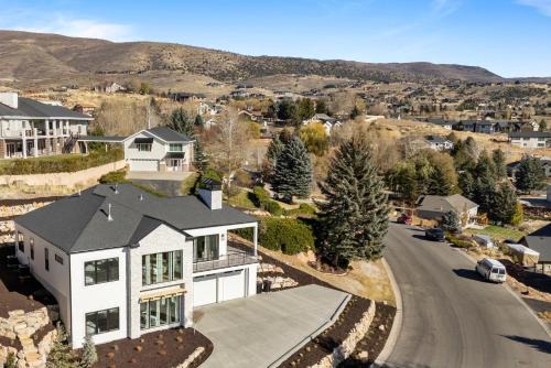 Ultimate Multi-Family Reunion Retreat