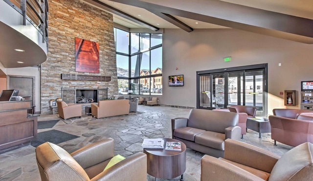 Ultimate Park City Studio w/Pool & Hot Tub!